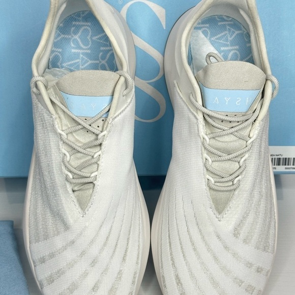 SAYSH ONE Women’s Sneaker Silver and White jacquard Sneakers size 7.5 NEW - Picture 9 of 16